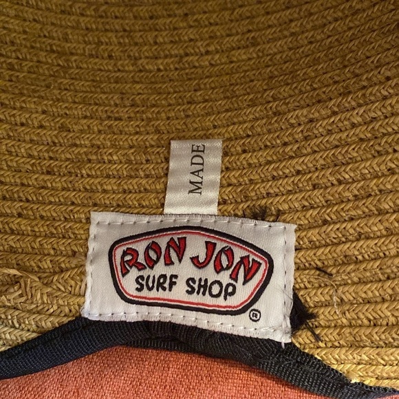 Ron Jon Woman’s Straw Hat with Black Ribbon & Trim with Adjustable Velcro Strip. - Picture 10 of 10